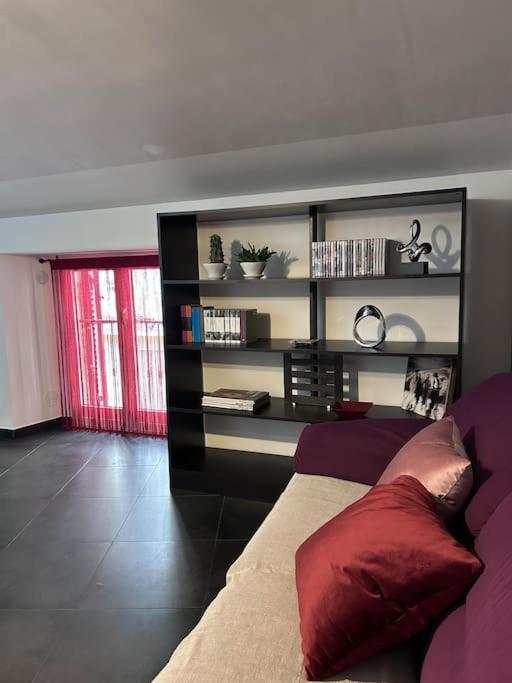 Elegante Appartamento Privato In Palazzo Storico Del XVIII - Pieno Centro Nicosia Exterior foto